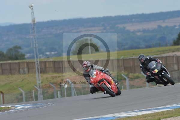 Motorcycle action photographs;Trackday digital images;donington;donington park leicestershire;donington photographs;event digital images;eventdigitalimages;no limits trackday;peter wileman photography;trackday;trackday photos