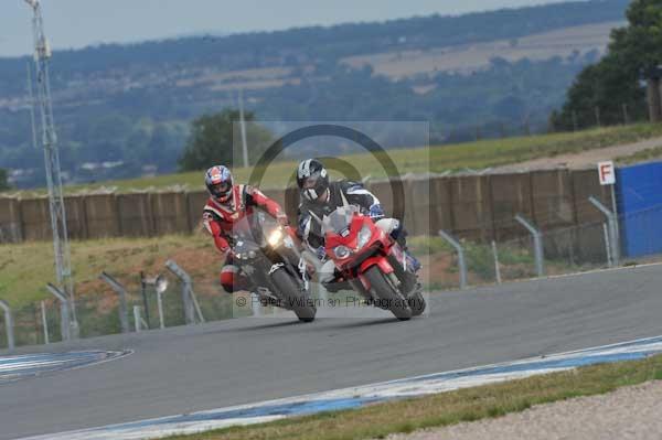 Motorcycle action photographs;Trackday digital images;donington;donington park leicestershire;donington photographs;event digital images;eventdigitalimages;no limits trackday;peter wileman photography;trackday;trackday photos