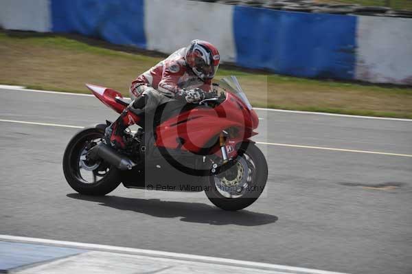 Motorcycle action photographs;Trackday digital images;donington;donington park leicestershire;donington photographs;event digital images;eventdigitalimages;no limits trackday;peter wileman photography;trackday;trackday photos