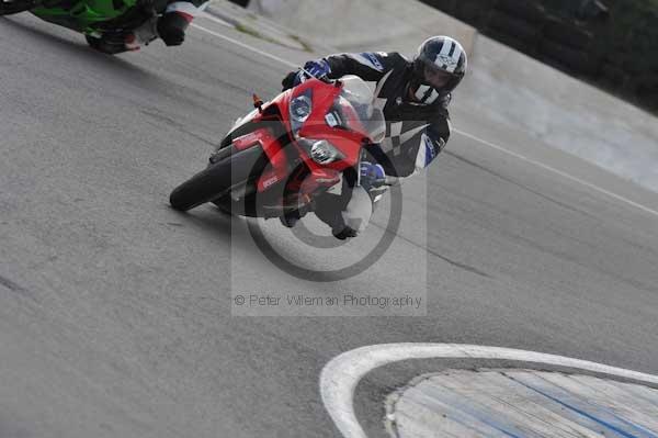 Motorcycle action photographs;Trackday digital images;donington;donington park leicestershire;donington photographs;event digital images;eventdigitalimages;no limits trackday;peter wileman photography;trackday;trackday photos