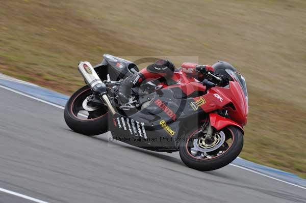 Motorcycle action photographs;Trackday digital images;donington;donington park leicestershire;donington photographs;event digital images;eventdigitalimages;no limits trackday;peter wileman photography;trackday;trackday photos