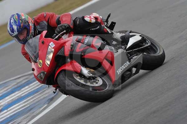 Motorcycle action photographs;Trackday digital images;donington;donington park leicestershire;donington photographs;event digital images;eventdigitalimages;no limits trackday;peter wileman photography;trackday;trackday photos