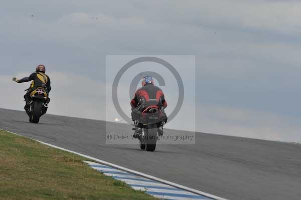 Motorcycle action photographs;Trackday digital images;donington;donington park leicestershire;donington photographs;event digital images;eventdigitalimages;no limits trackday;peter wileman photography;trackday;trackday photos