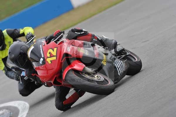 Motorcycle action photographs;Trackday digital images;donington;donington park leicestershire;donington photographs;event digital images;eventdigitalimages;no limits trackday;peter wileman photography;trackday;trackday photos
