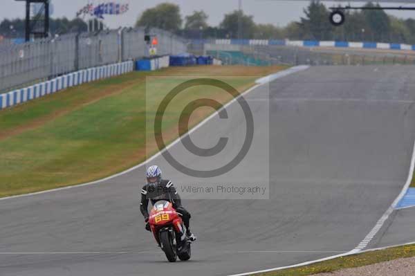 Motorcycle action photographs;Trackday digital images;donington;donington park leicestershire;donington photographs;event digital images;eventdigitalimages;no limits trackday;peter wileman photography;trackday;trackday photos
