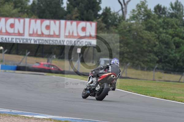 Motorcycle action photographs;Trackday digital images;donington;donington park leicestershire;donington photographs;event digital images;eventdigitalimages;no limits trackday;peter wileman photography;trackday;trackday photos