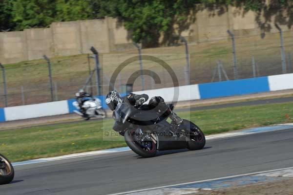 Motorcycle action photographs;Trackday digital images;donington;donington park leicestershire;donington photographs;event digital images;eventdigitalimages;no limits trackday;peter wileman photography;trackday;trackday photos