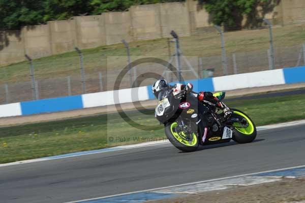 Motorcycle action photographs;Trackday digital images;donington;donington park leicestershire;donington photographs;event digital images;eventdigitalimages;no limits trackday;peter wileman photography;trackday;trackday photos