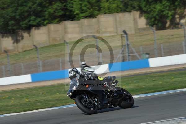 Motorcycle action photographs;Trackday digital images;donington;donington park leicestershire;donington photographs;event digital images;eventdigitalimages;no limits trackday;peter wileman photography;trackday;trackday photos