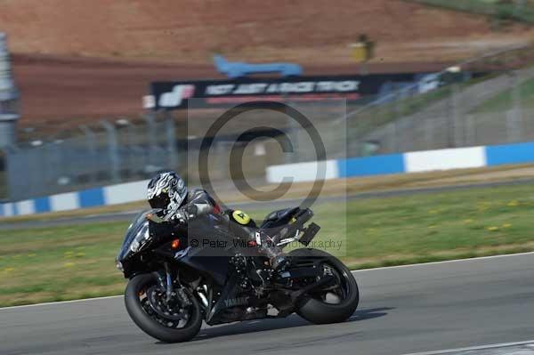 Motorcycle action photographs;Trackday digital images;donington;donington park leicestershire;donington photographs;event digital images;eventdigitalimages;no limits trackday;peter wileman photography;trackday;trackday photos