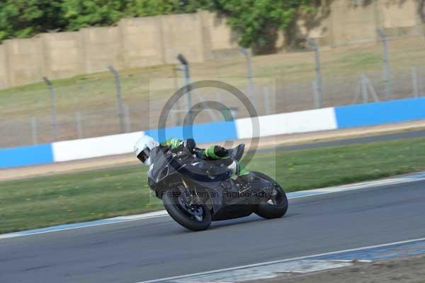 Motorcycle action photographs;Trackday digital images;donington;donington park leicestershire;donington photographs;event digital images;eventdigitalimages;no limits trackday;peter wileman photography;trackday;trackday photos