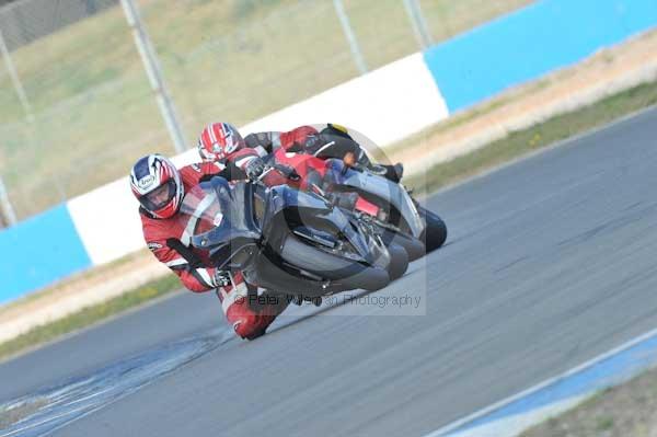 Motorcycle action photographs;Trackday digital images;donington;donington park leicestershire;donington photographs;event digital images;eventdigitalimages;no limits trackday;peter wileman photography;trackday;trackday photos