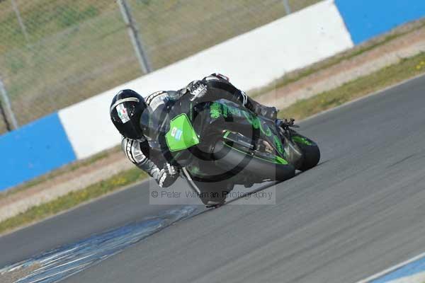 Motorcycle action photographs;Trackday digital images;donington;donington park leicestershire;donington photographs;event digital images;eventdigitalimages;no limits trackday;peter wileman photography;trackday;trackday photos