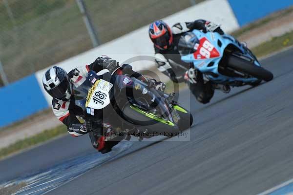 Motorcycle action photographs;Trackday digital images;donington;donington park leicestershire;donington photographs;event digital images;eventdigitalimages;no limits trackday;peter wileman photography;trackday;trackday photos