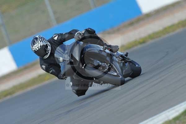 Motorcycle action photographs;Trackday digital images;donington;donington park leicestershire;donington photographs;event digital images;eventdigitalimages;no limits trackday;peter wileman photography;trackday;trackday photos