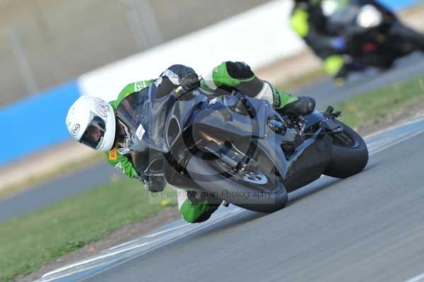 Motorcycle action photographs;Trackday digital images;donington;donington park leicestershire;donington photographs;event digital images;eventdigitalimages;no limits trackday;peter wileman photography;trackday;trackday photos