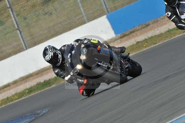 Motorcycle action photographs;Trackday digital images;donington;donington park leicestershire;donington photographs;event digital images;eventdigitalimages;no limits trackday;peter wileman photography;trackday;trackday photos