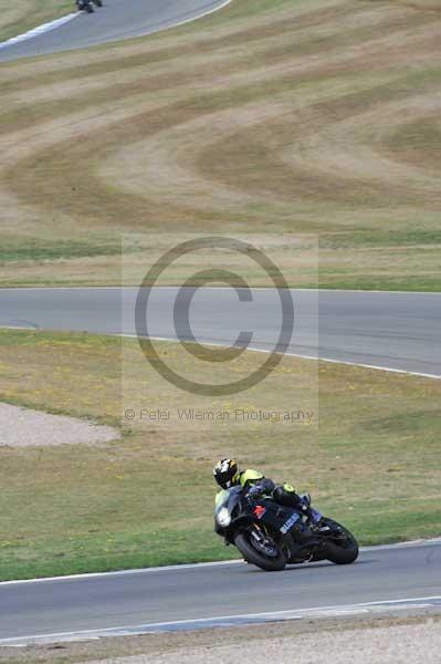 Motorcycle action photographs;Trackday digital images;donington;donington park leicestershire;donington photographs;event digital images;eventdigitalimages;no limits trackday;peter wileman photography;trackday;trackday photos