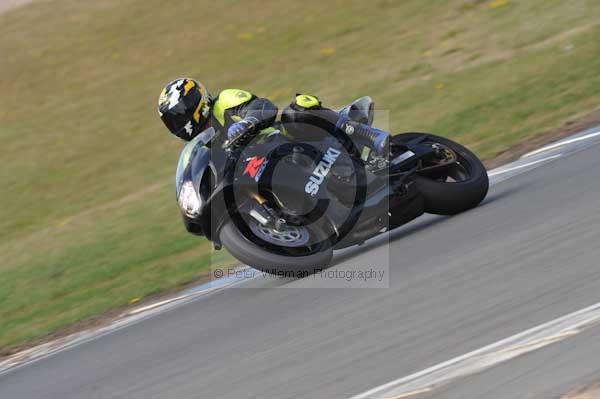 Motorcycle action photographs;Trackday digital images;donington;donington park leicestershire;donington photographs;event digital images;eventdigitalimages;no limits trackday;peter wileman photography;trackday;trackday photos