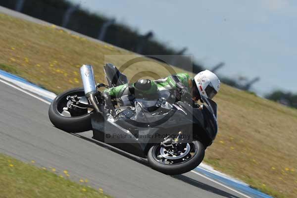 Motorcycle action photographs;Trackday digital images;donington;donington park leicestershire;donington photographs;event digital images;eventdigitalimages;no limits trackday;peter wileman photography;trackday;trackday photos