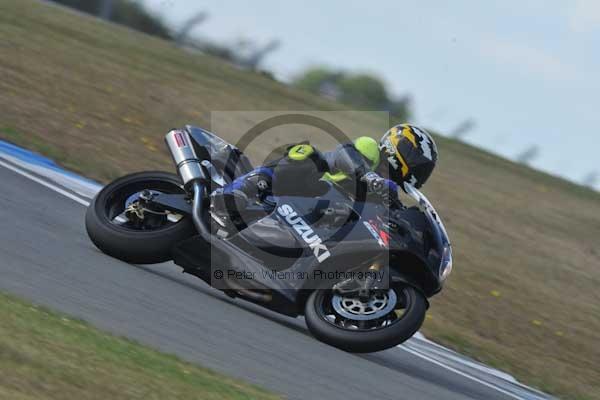 Motorcycle action photographs;Trackday digital images;donington;donington park leicestershire;donington photographs;event digital images;eventdigitalimages;no limits trackday;peter wileman photography;trackday;trackday photos