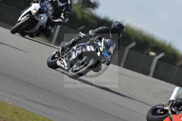 Motorcycle action photographs;Trackday digital images;donington;donington park leicestershire;donington photographs;event digital images;eventdigitalimages;no limits trackday;peter wileman photography;trackday;trackday photos