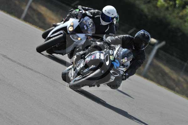 Motorcycle action photographs;Trackday digital images;donington;donington park leicestershire;donington photographs;event digital images;eventdigitalimages;no limits trackday;peter wileman photography;trackday;trackday photos