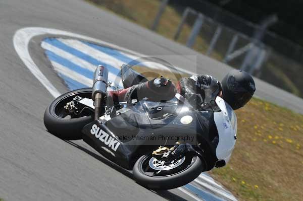 Motorcycle action photographs;Trackday digital images;donington;donington park leicestershire;donington photographs;event digital images;eventdigitalimages;no limits trackday;peter wileman photography;trackday;trackday photos