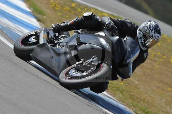 Motorcycle action photographs;Trackday digital images;donington;donington park leicestershire;donington photographs;event digital images;eventdigitalimages;no limits trackday;peter wileman photography;trackday;trackday photos
