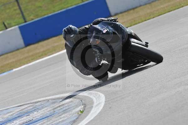 Motorcycle action photographs;Trackday digital images;donington;donington park leicestershire;donington photographs;event digital images;eventdigitalimages;no limits trackday;peter wileman photography;trackday;trackday photos