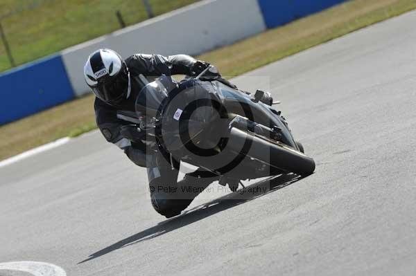 Motorcycle action photographs;Trackday digital images;donington;donington park leicestershire;donington photographs;event digital images;eventdigitalimages;no limits trackday;peter wileman photography;trackday;trackday photos