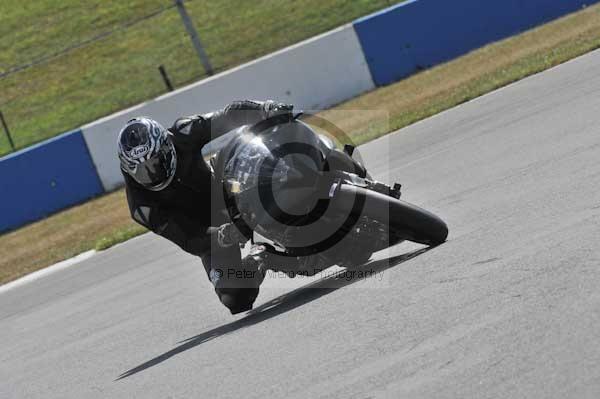 Motorcycle action photographs;Trackday digital images;donington;donington park leicestershire;donington photographs;event digital images;eventdigitalimages;no limits trackday;peter wileman photography;trackday;trackday photos