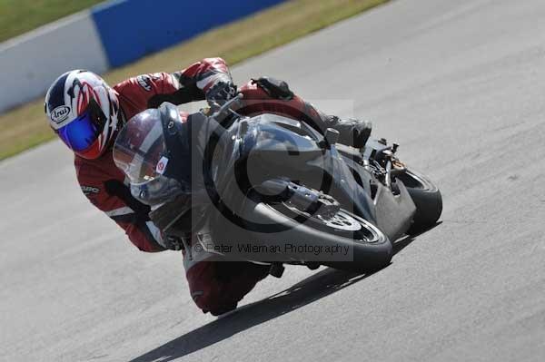 Motorcycle action photographs;Trackday digital images;donington;donington park leicestershire;donington photographs;event digital images;eventdigitalimages;no limits trackday;peter wileman photography;trackday;trackday photos