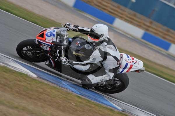 Motorcycle action photographs;Trackday digital images;donington;donington park leicestershire;donington photographs;event digital images;eventdigitalimages;no limits trackday;peter wileman photography;trackday;trackday photos