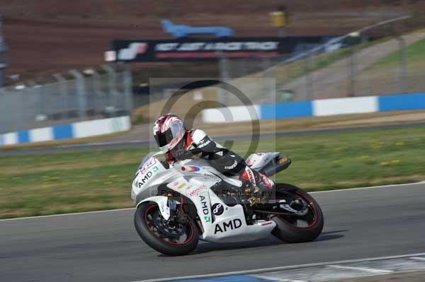 Motorcycle action photographs;Trackday digital images;donington;donington park leicestershire;donington photographs;event digital images;eventdigitalimages;no limits trackday;peter wileman photography;trackday;trackday photos
