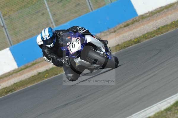 Motorcycle action photographs;Trackday digital images;donington;donington park leicestershire;donington photographs;event digital images;eventdigitalimages;no limits trackday;peter wileman photography;trackday;trackday photos