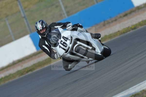 Motorcycle action photographs;Trackday digital images;donington;donington park leicestershire;donington photographs;event digital images;eventdigitalimages;no limits trackday;peter wileman photography;trackday;trackday photos