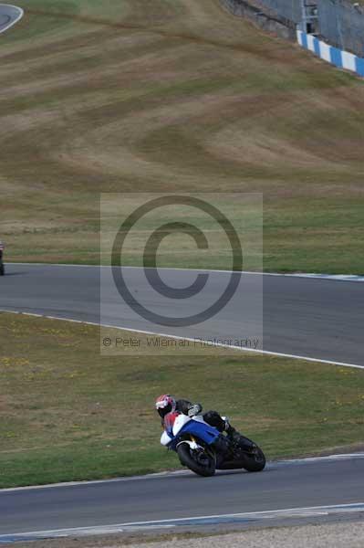 Motorcycle action photographs;Trackday digital images;donington;donington park leicestershire;donington photographs;event digital images;eventdigitalimages;no limits trackday;peter wileman photography;trackday;trackday photos