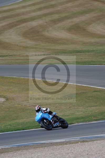 Motorcycle action photographs;Trackday digital images;donington;donington park leicestershire;donington photographs;event digital images;eventdigitalimages;no limits trackday;peter wileman photography;trackday;trackday photos