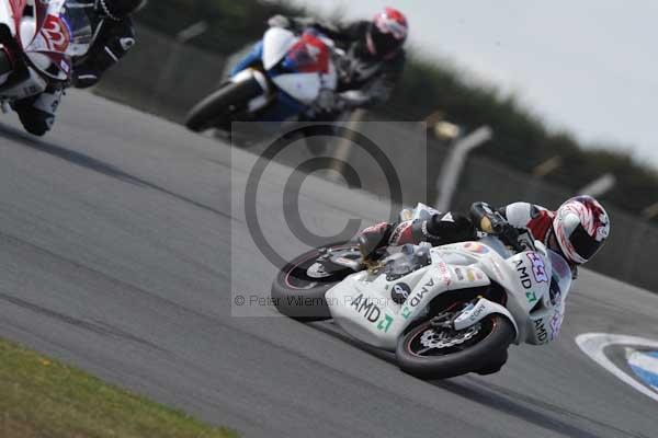 Motorcycle action photographs;Trackday digital images;donington;donington park leicestershire;donington photographs;event digital images;eventdigitalimages;no limits trackday;peter wileman photography;trackday;trackday photos