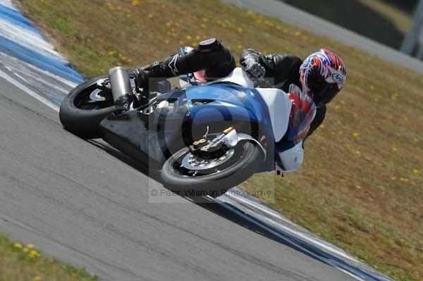 Motorcycle action photographs;Trackday digital images;donington;donington park leicestershire;donington photographs;event digital images;eventdigitalimages;no limits trackday;peter wileman photography;trackday;trackday photos