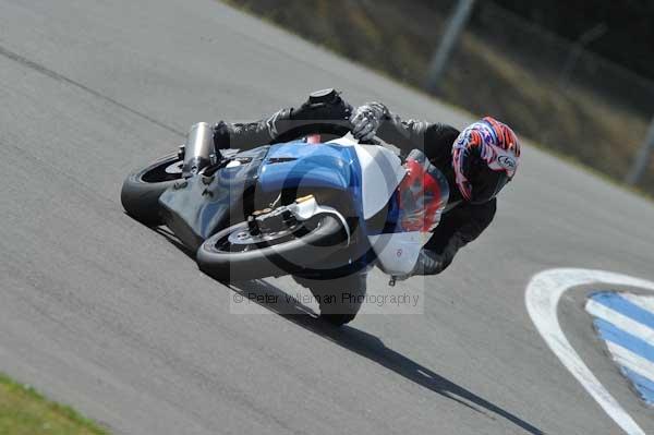 Motorcycle action photographs;Trackday digital images;donington;donington park leicestershire;donington photographs;event digital images;eventdigitalimages;no limits trackday;peter wileman photography;trackday;trackday photos
