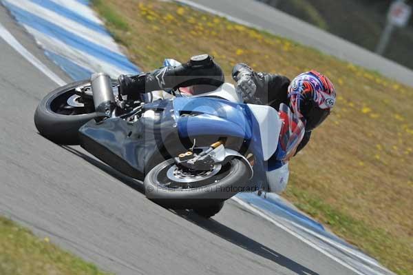 Motorcycle action photographs;Trackday digital images;donington;donington park leicestershire;donington photographs;event digital images;eventdigitalimages;no limits trackday;peter wileman photography;trackday;trackday photos