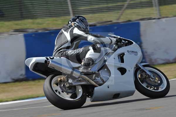 Motorcycle action photographs;Trackday digital images;donington;donington park leicestershire;donington photographs;event digital images;eventdigitalimages;no limits trackday;peter wileman photography;trackday;trackday photos