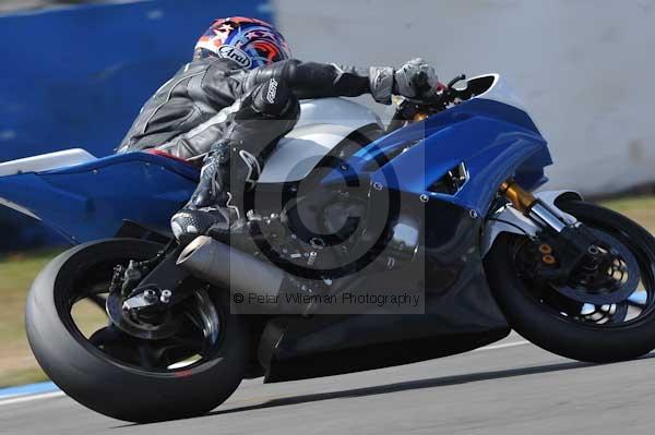 Motorcycle action photographs;Trackday digital images;donington;donington park leicestershire;donington photographs;event digital images;eventdigitalimages;no limits trackday;peter wileman photography;trackday;trackday photos