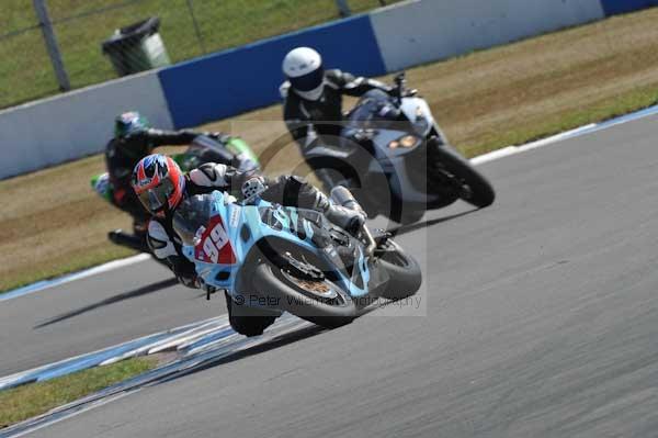 Motorcycle action photographs;Trackday digital images;donington;donington park leicestershire;donington photographs;event digital images;eventdigitalimages;no limits trackday;peter wileman photography;trackday;trackday photos