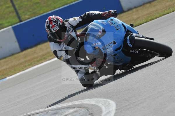 Motorcycle action photographs;Trackday digital images;donington;donington park leicestershire;donington photographs;event digital images;eventdigitalimages;no limits trackday;peter wileman photography;trackday;trackday photos