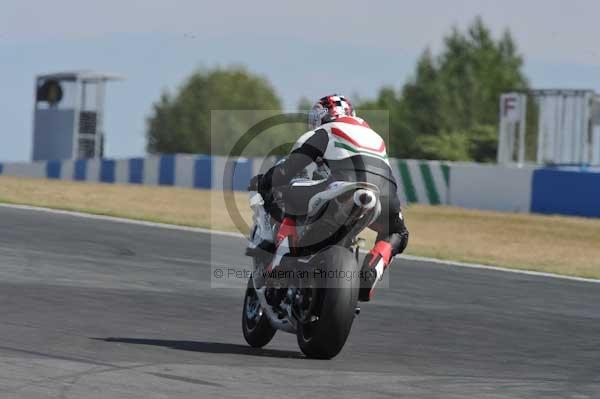 Motorcycle action photographs;Trackday digital images;donington;donington park leicestershire;donington photographs;event digital images;eventdigitalimages;no limits trackday;peter wileman photography;trackday;trackday photos