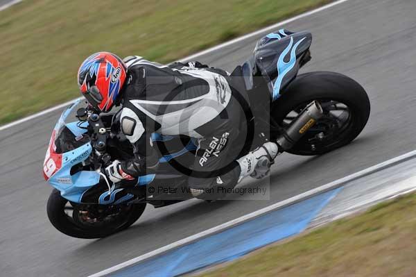 Motorcycle action photographs;Trackday digital images;donington;donington park leicestershire;donington photographs;event digital images;eventdigitalimages;no limits trackday;peter wileman photography;trackday;trackday photos