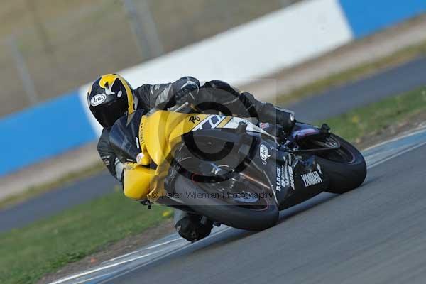 Motorcycle action photographs;Trackday digital images;donington;donington park leicestershire;donington photographs;event digital images;eventdigitalimages;no limits trackday;peter wileman photography;trackday;trackday photos